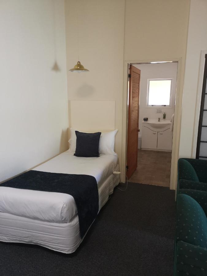 Captains Quarters Motor Inn Cambridge Eksteriør billede